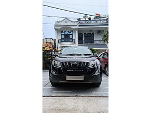 Second Hand Mahindra XUV500 W10 in Meerut