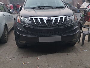 Second Hand Mahindra XUV500 W8 in Faizabad