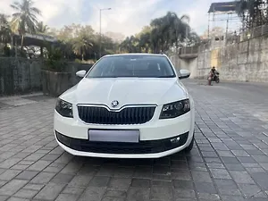 Second Hand स्कोडा ऑक्टाविया 1.8 tsi  स्टाइल प्लस ऑटोमैटिक in मुंबई