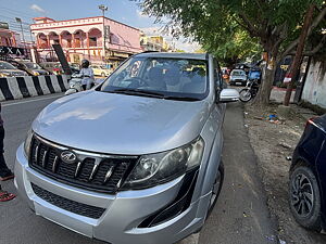 Second Hand Mahindra XUV500 W6 in Lucknow