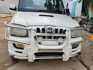 Second Hand Mahindra Scorpio VLX 2WD BS-III in Guntur