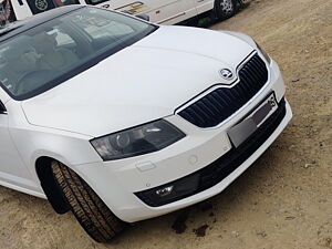 Second Hand Skoda Octavia Elegance 2.0 TDI AT in Sirsa