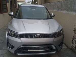 Second Hand Mahindra XUV300 W8 1.2 Petrol [2019] in Paonta Sahib