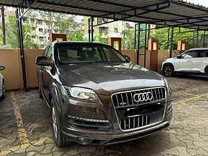 Second Hand ఆడి q7 45 tdi ప్రీమియం ప్లస్ in వాపి