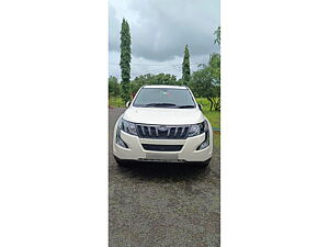 Second Hand Mahindra XUV500 W10 in Valsad