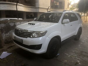 Second Hand Toyota Fortuner 3.0 4x2 AT in Ahmedabad