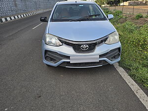 Second Hand Toyota Etios VX-D in Solapur