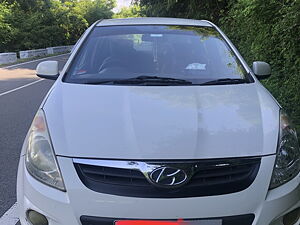 Second Hand Hyundai i20 Magna 1.4 CRDI in Palakkad