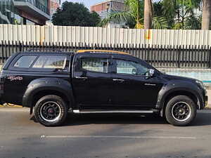 Second Hand Isuzu D-Max V-Cross 4x4 in Navi Mumbai