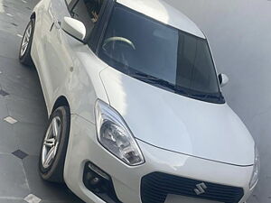 Second Hand Maruti Suzuki Swift LXi in Delhi