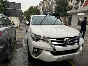 Second Hand Toyota Fortuner 2.8 4x2 AT [2016-2020] in Delhi