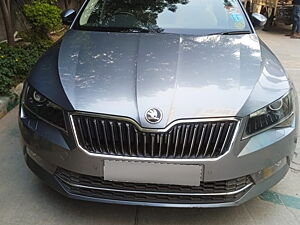 Second Hand Skoda Superb L&K TSI AT in Delhi