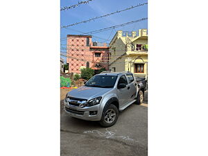 Second Hand Isuzu D-Max V-Cross 4x4 in Nagpur