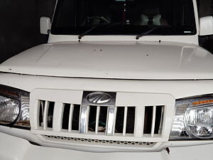 Second Hand Mahindra Bolero ZLX BS III in Sagar