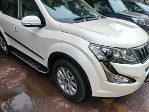 Second Hand Mahindra XUV500 W10 in Raipur