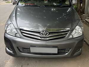 Second Hand Toyota Innova 2.5 VX 8 STR BS-IV in Chennai