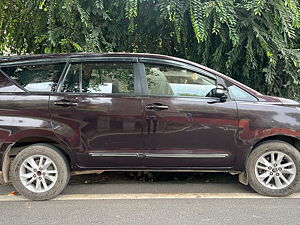 Second Hand Toyota Innova Crysta 2.4 G 7 STR [2016-2017] in Delhi