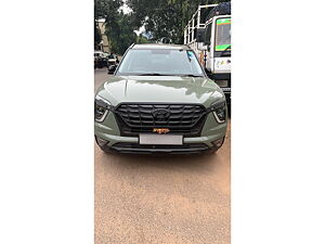 Second Hand Hyundai Alcazar Platinum 7 STR 1.5 Turbo Petrol Adventure in Bhubaneswar