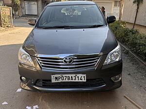 Second Hand Toyota Innova 2.5 E MS 7 STR BS-III in Gwalior