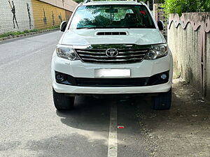 Second Hand Toyota Fortuner 4x2 AT in Nagpur