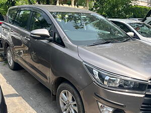 Second Hand Toyota Innova Crysta 2.4 G 8 STR [2016-2017] in Delhi