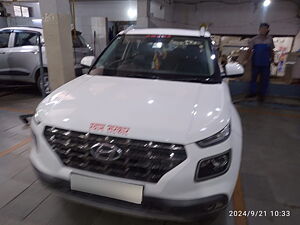 Second Hand Hyundai Venue S 1.0 Turbo DCT in Delhi