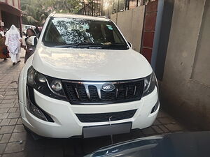 Second Hand Mahindra XUV500 W10 AT in Mumbai