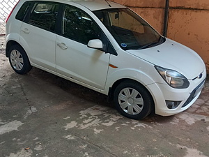 Second Hand Ford Figo Duratec Petrol Titanium 1.2 in Mangalore