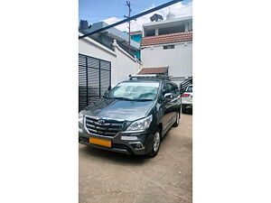 Second Hand Toyota Innova 2.5 G BS IV 7 STR in Nilgiris