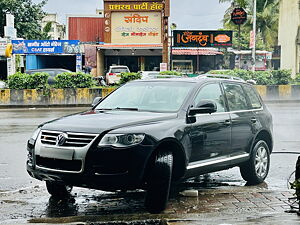 Second Hand Volkswagen Touareg 3.0 V6 TDI in Pune