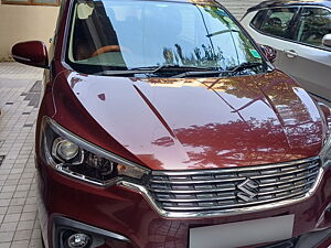 Second Hand Maruti Suzuki Ertiga VXi AT in Mumbai