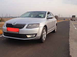 Second Hand स्कोडा ऑक्टाविया एक्टिव 2.0 tdi cr in गुना