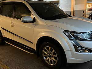 Second Hand மஹிந்திரா  xuv500 w10 in மும்பை