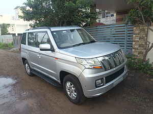 Second Hand மஹிந்திரா  tuv300 t8 in அஹ்மத்நகர்