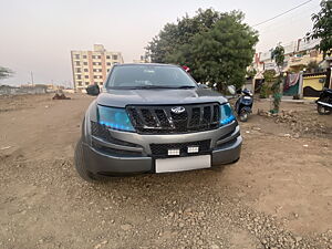 Second Hand Mahindra XUV500 W6 in Rajkot