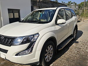 Second Hand Mahindra XUV500 W10 in Kashipur