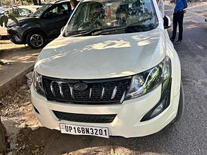 Second Hand Mahindra XUV500 W6 in Noida