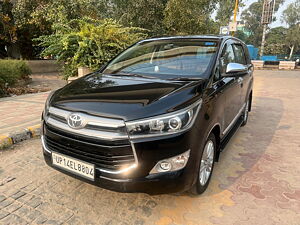 Second Hand Toyota Innova Crysta 2.7 VX 7 STR in Delhi