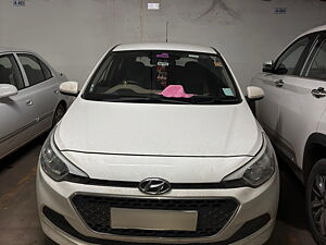 Second Hand Hyundai Elite i20 Magna 1.2 in Ahmedabad