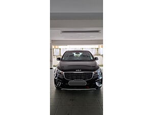 Second Hand Kia Carnival Prestige 6 STR in Rajahumundry