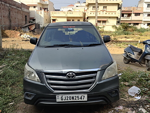 Second Hand Toyota Innova 2.5 G 7 STR BS-IV in Dahod