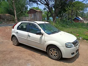 Second Hand महिंद्रा लोगन / वेरिटो 1.5 d6 in भुवनेश्वर
