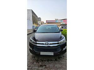 Second Hand Toyota Innova Crysta 2.4 V Diesel in Badaun