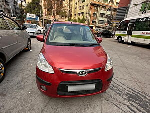 Second Hand Hyundai i10 Sportz 1.2 AT in Hyderabad