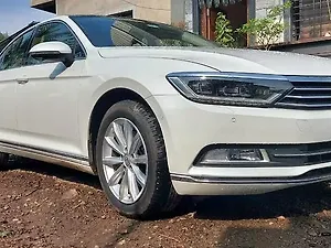 Second Hand Volkswagen Passat Highline in Kolhapur