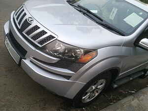 Second Hand మహీంద్రా xuv500	 w8 in చండీగఢ్