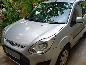 Second Hand Ford Figo Duratec Petrol ZXI 1.2 in Bangalore