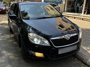 Second Hand Skoda Rapid 1.5 TDI CR Style Plus Black Package AT in Nashik