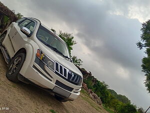 Second Hand Mahindra Scorpio VLX 2WD AT BS-III in Vapi