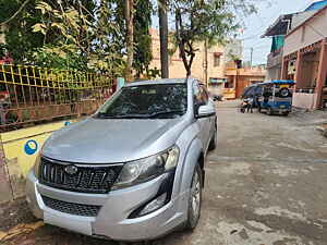 Second Hand महिंद्रा XUV500 w6 in उज्जैन